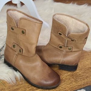 Tara M. Tan leather boots Tiffany size 7